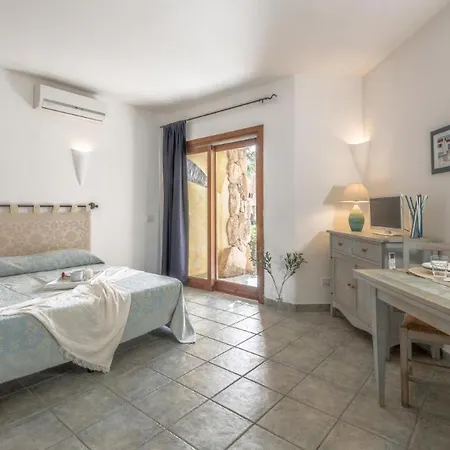 Tranquil Green Village Studio Sleeps 2 Child